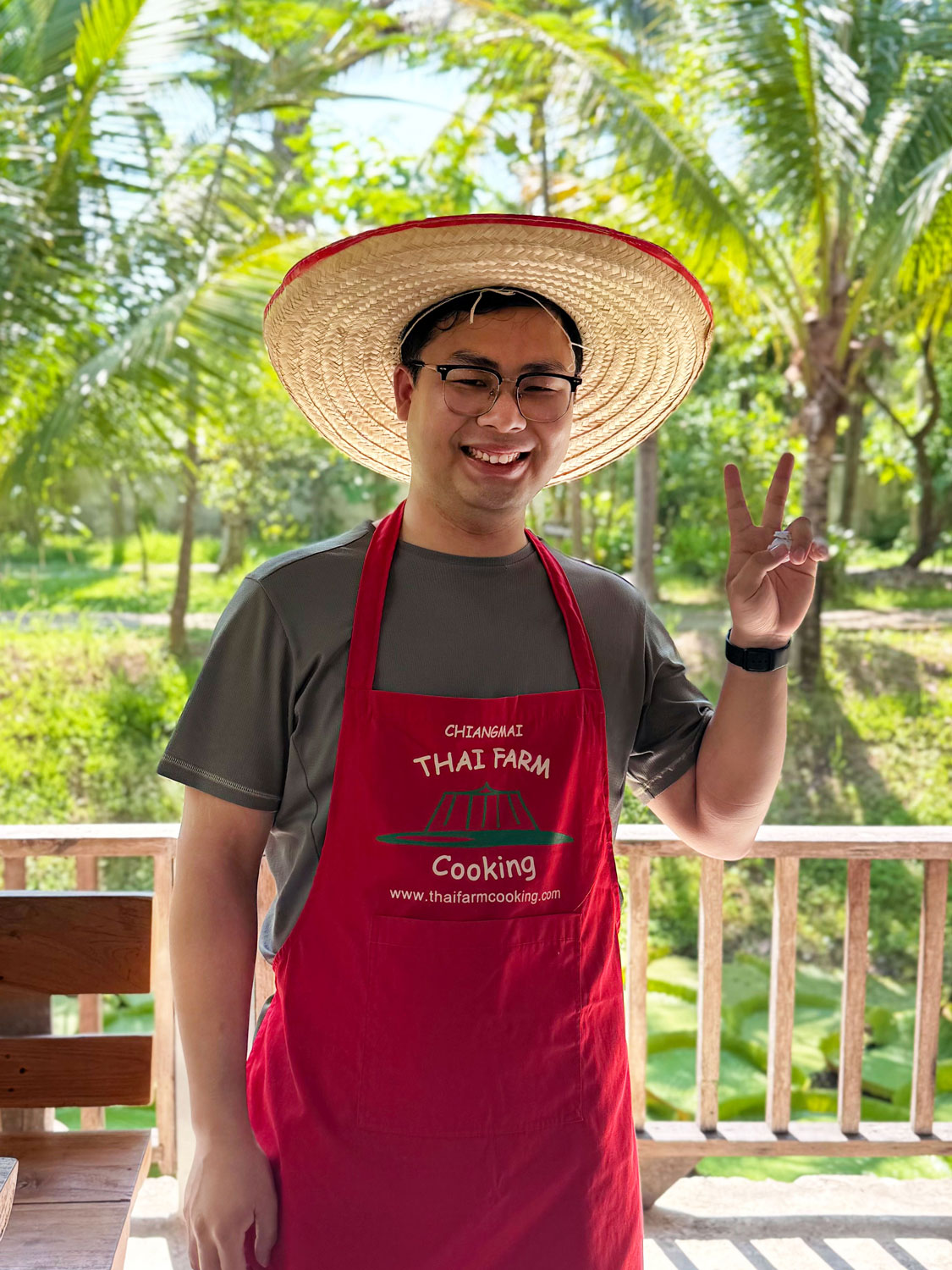 That's Mandarin Team at a cooking class in Thailand 🌱